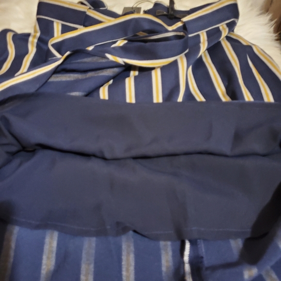 BCBGMAXAZARIA Asymmetrical Striped Skirt - Picture 12 of 14